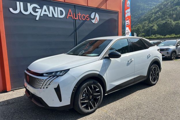 PEUGEOT 3008 HYBRID 136 E-DCS6 ALLURE PLUS