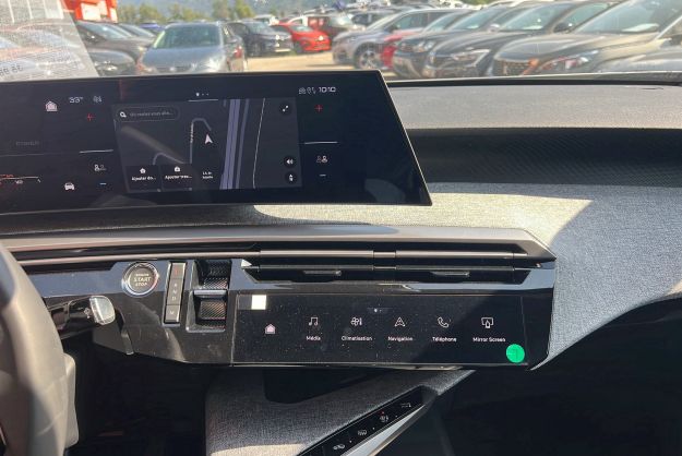 PEUGEOT 3008 HYBRID 136 E-DCS6 ALLURE PLUS