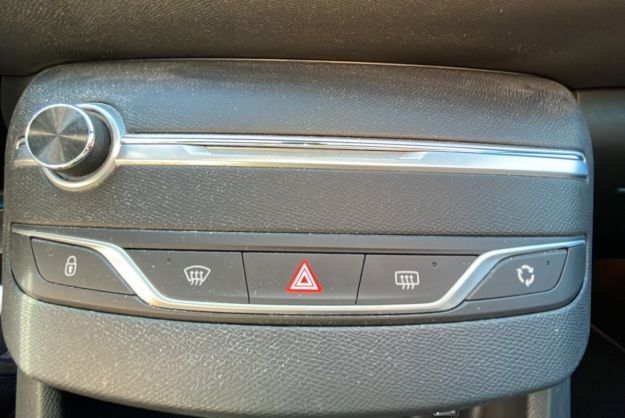 PEUGEOT 308 130 CH EAT8 GT LINE