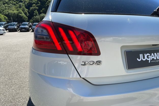 PEUGEOT 308 130 CH EAT8 GT LINE