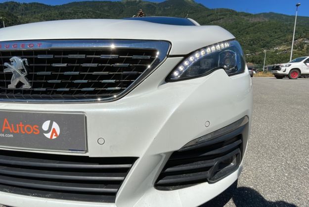 PEUGEOT 308 130 CH EAT8 GT LINE