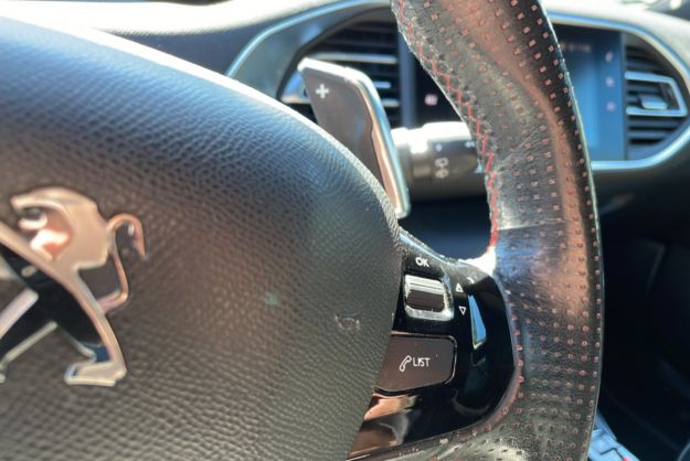 PEUGEOT 308 130 CH EAT8 GT LINE
