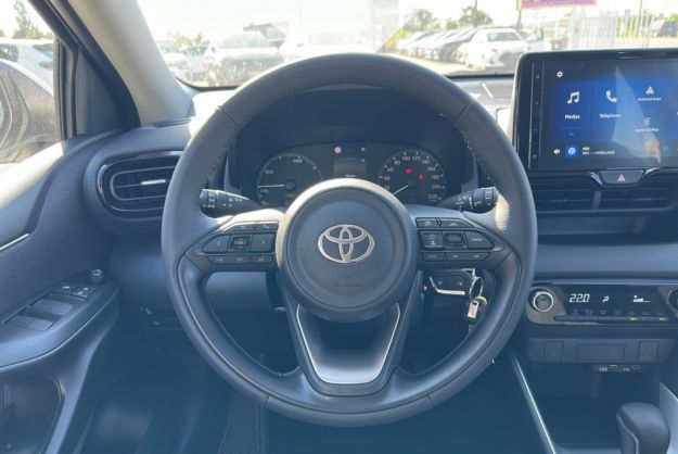 TOYOTA YARIS HYBRIDE 116 BVA DYNAMIC