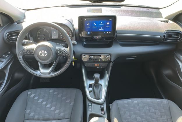 TOYOTA YARIS HYBRIDE 116 BVA DYNAMIC