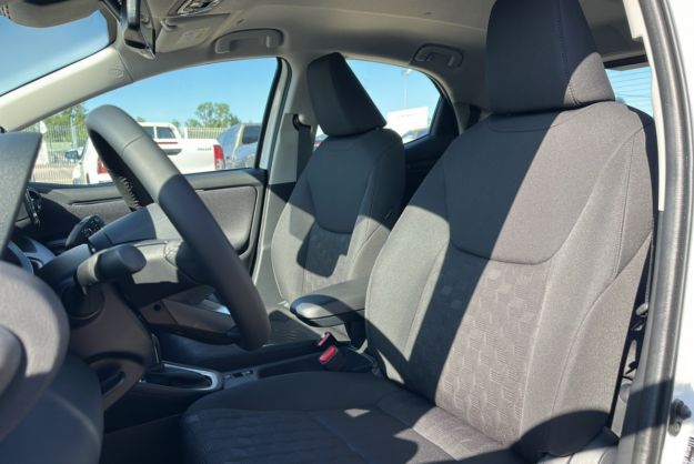 TOYOTA YARIS HYBRIDE 116 BVA DYNAMIC