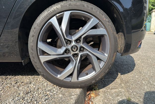 RENAULT MEGANE 1.5 DCI 115 EDC R.S LINE