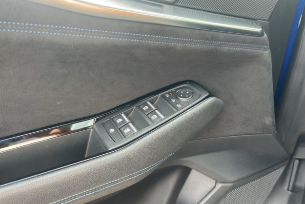 RENAULT AUSTRAL E-TECH 200 ICONIC ESPRIT ALPINE