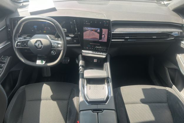 RENAULT AUSTRAL E-TECH 200 ICONIC ESPRIT ALPINE