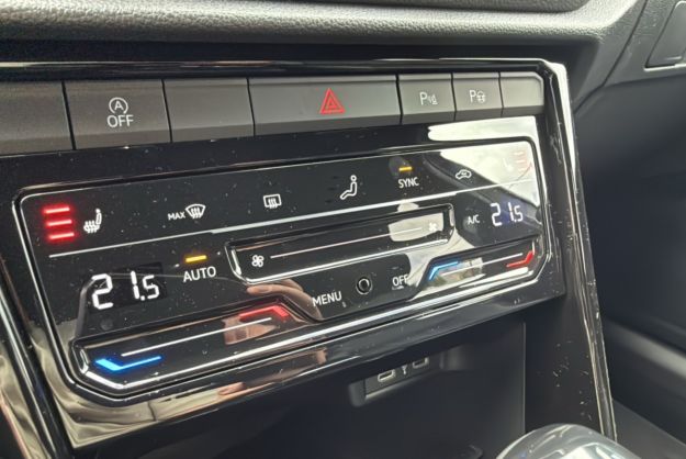VOLKSWAGEN T-ROC TSI 150 DSG7 R-LINE