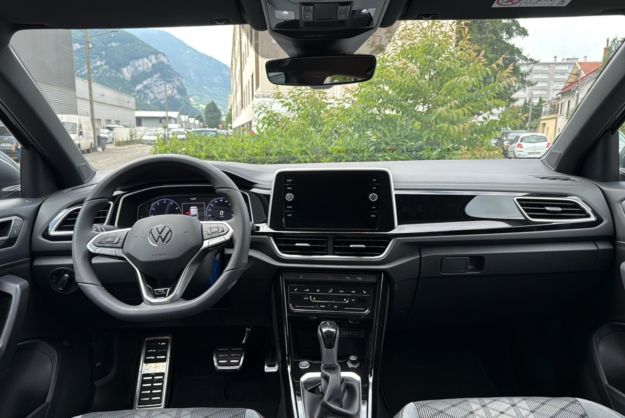 VOLKSWAGEN T-ROC TSI 150 DSG7 R-LINE