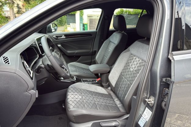 VOLKSWAGEN T-ROC TSI 150 DSG7 R-LINE