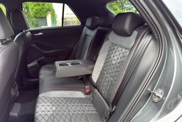 VOLKSWAGEN T-ROC TSI 150 DSG7 R-LINE
