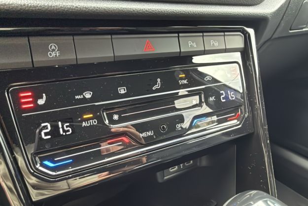 VOLKSWAGEN T-ROC TSI 150 DSG7 R-LINE