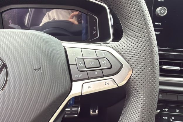 VOLKSWAGEN T-ROC TSI 150 DSG7 R-LINE