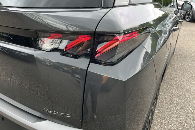 PEUGEOT 5008 HYBRID 145 E-DCS6 GT 360 7PL