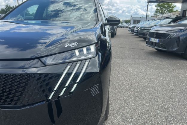 PEUGEOT 5008 HYBRID 145 E-DCS6 GT 360 T.O