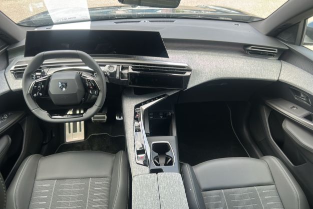 PEUGEOT 5008 HYBRID 145 E-DCS6 GT 360 T.O