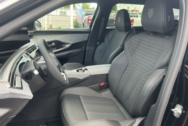 PEUGEOT 5008 HYBRID 145 E-DCS6 GT 360 T.O