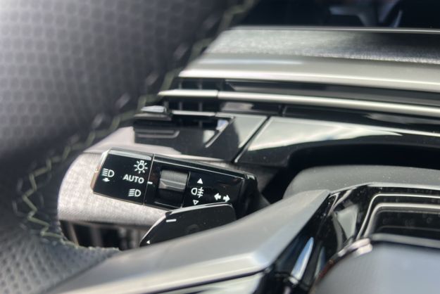 PEUGEOT 5008 HYBRID 145 E-DCS6 GT 360 T.O