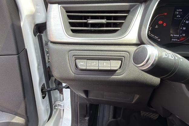 RENAULT CAPTUR 1.3 TCE 140 EDC INTENS