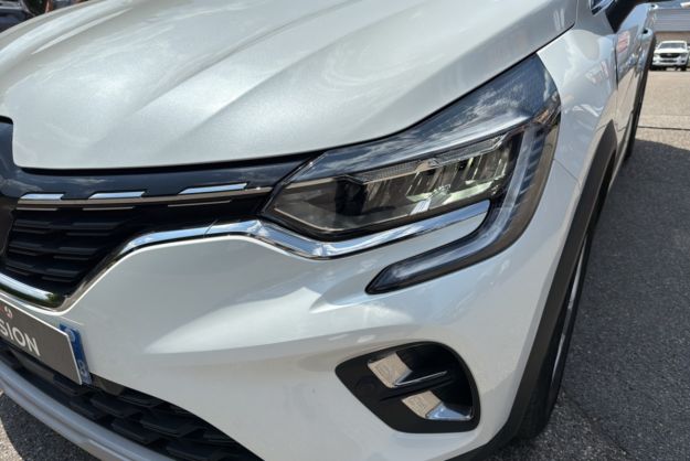 RENAULT CAPTUR 1.3 TCE 140 EDC INTENS