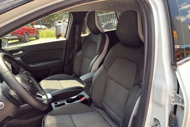 RENAULT CAPTUR 1.3 TCE 140 EDC INTENS