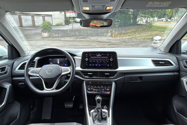 VOLKSWAGEN T-ROC NEW TSI 150 DSG LIFE PLUS