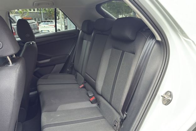 VOLKSWAGEN T-ROC NEW TSI 150 DSG LIFE PLUS