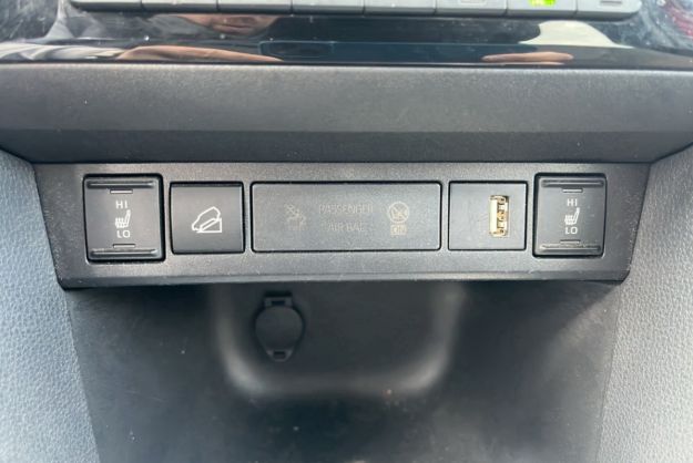 TOYOTA YARIS CROSS 1.5 116 HYBRID DESIGN AWD