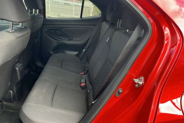 TOYOTA YARIS CROSS 1.5 116 HYBRID DESIGN AWD