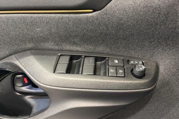 TOYOTA YARIS CROSS 1.5 HYBRID 116 TRAIL 2WD