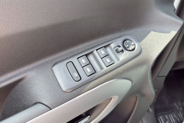 CITROEN BERLINGO HDI 130 EAT8 MAX SURÉQUIPÉ