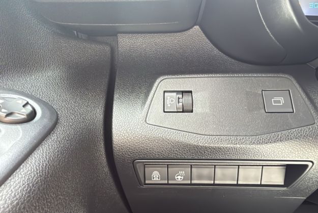 CITROEN BERLINGO HDI 130 EAT8 MAX SURÉQUIPÉ