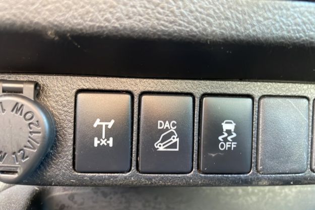 TOYOTA HILUX 2.4 150 XTRA LEGENDE