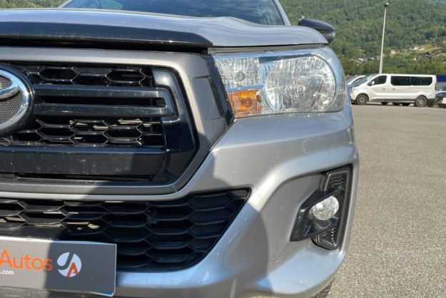 TOYOTA HILUX 2.4 150 XTRA LEGENDE