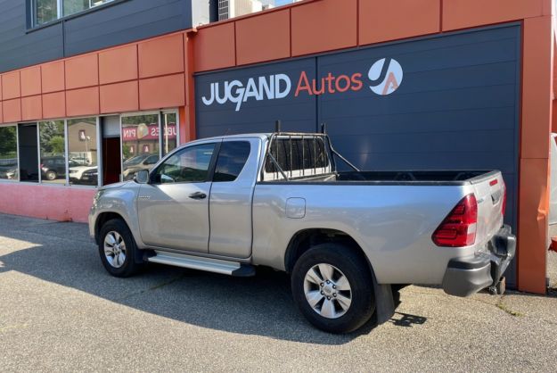 TOYOTA HILUX 2.4 150 XTRA LEGENDE