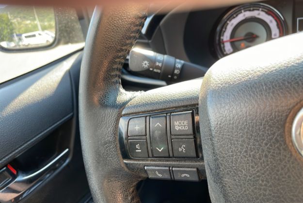 TOYOTA HILUX 2.4 150 XTRA LEGENDE