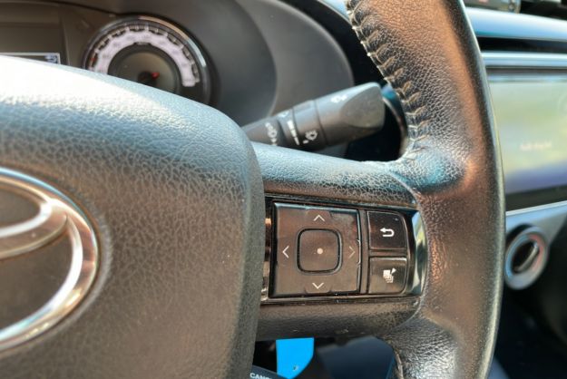 TOYOTA HILUX 2.4 150 XTRA LEGENDE