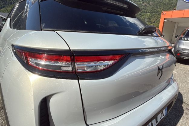 DS DS3 130 EAT8 PERFORMANCE LINE
