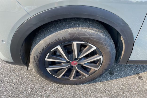 DS DS3 130 EAT8 PERFORMANCE LINE