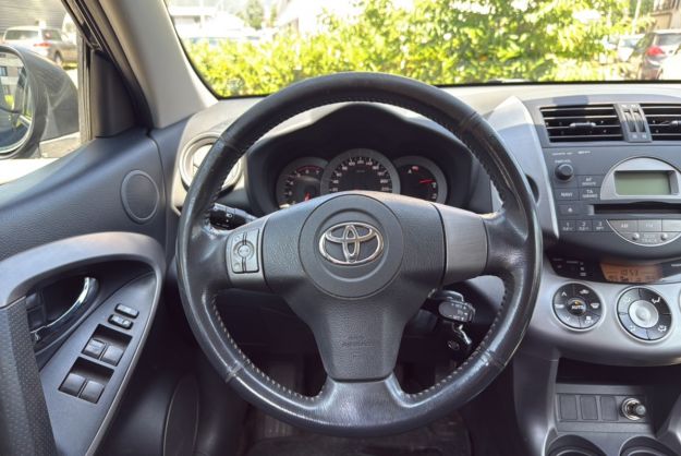 TOYOTA RAV4 2.2 D-4D 136 4WD LIMITED EDITION