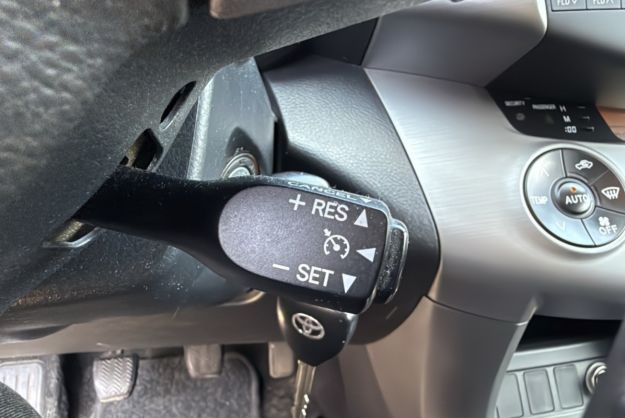 TOYOTA RAV4 2.2 D-4D 136 4WD LIMITED EDITION