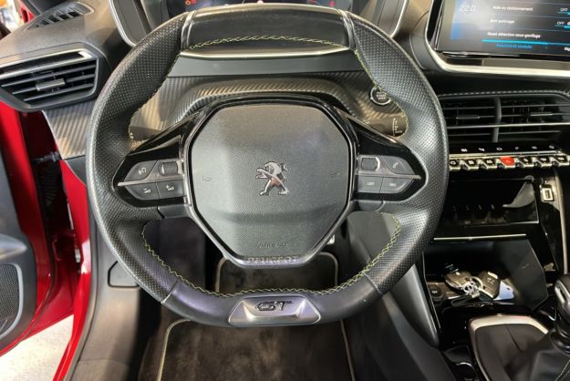 PEUGEOT 208 HDI 100 GT LINE