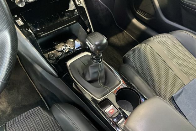 PEUGEOT 208 HDI 100 GT LINE