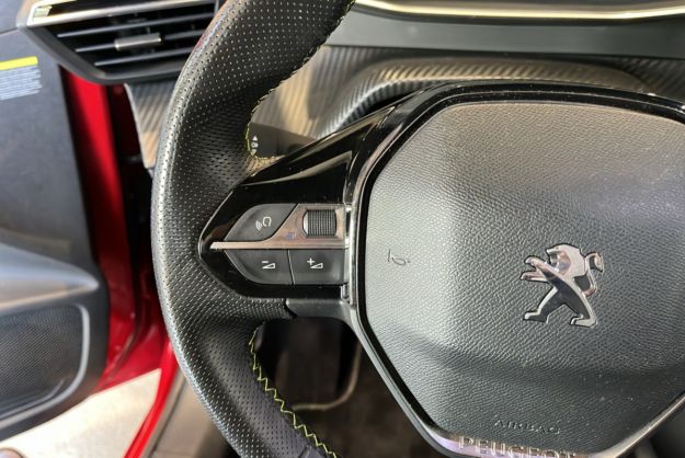 PEUGEOT 208 HDI 100 GT LINE