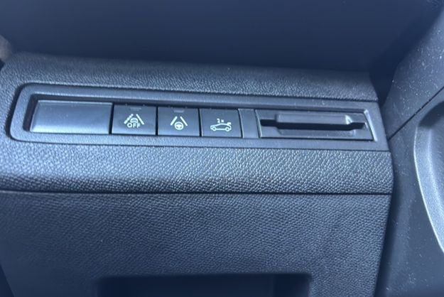 PEUGEOT 3008 1.2 PURETCH 130 GT