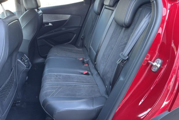 PEUGEOT 3008 1.2 PURETCH 130 GT