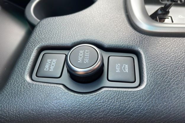 TOYOTA HILUX 2.8 D4-D 204 BVA EXECUTIVE 4PL