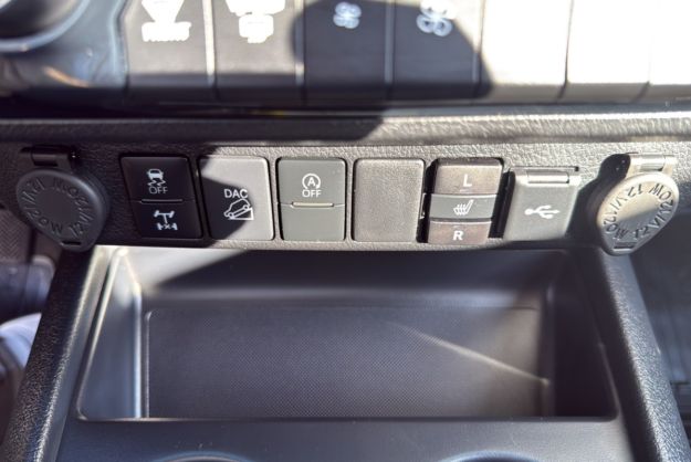 TOYOTA HILUX D4-D 150 BVA LEGENDE PLUS 4PL