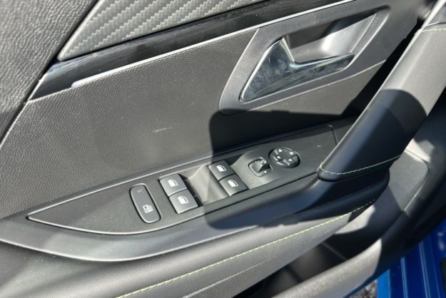 PEUGEOT 208 HYBRID 136 E-DSC6 GT PLUS